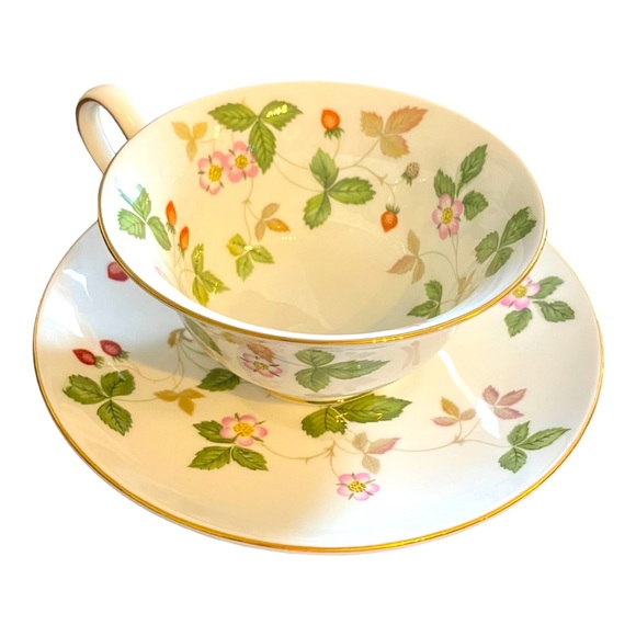 Wedgwood Dining Wedgwood Bone China Wild Strawberry Tea Cup And